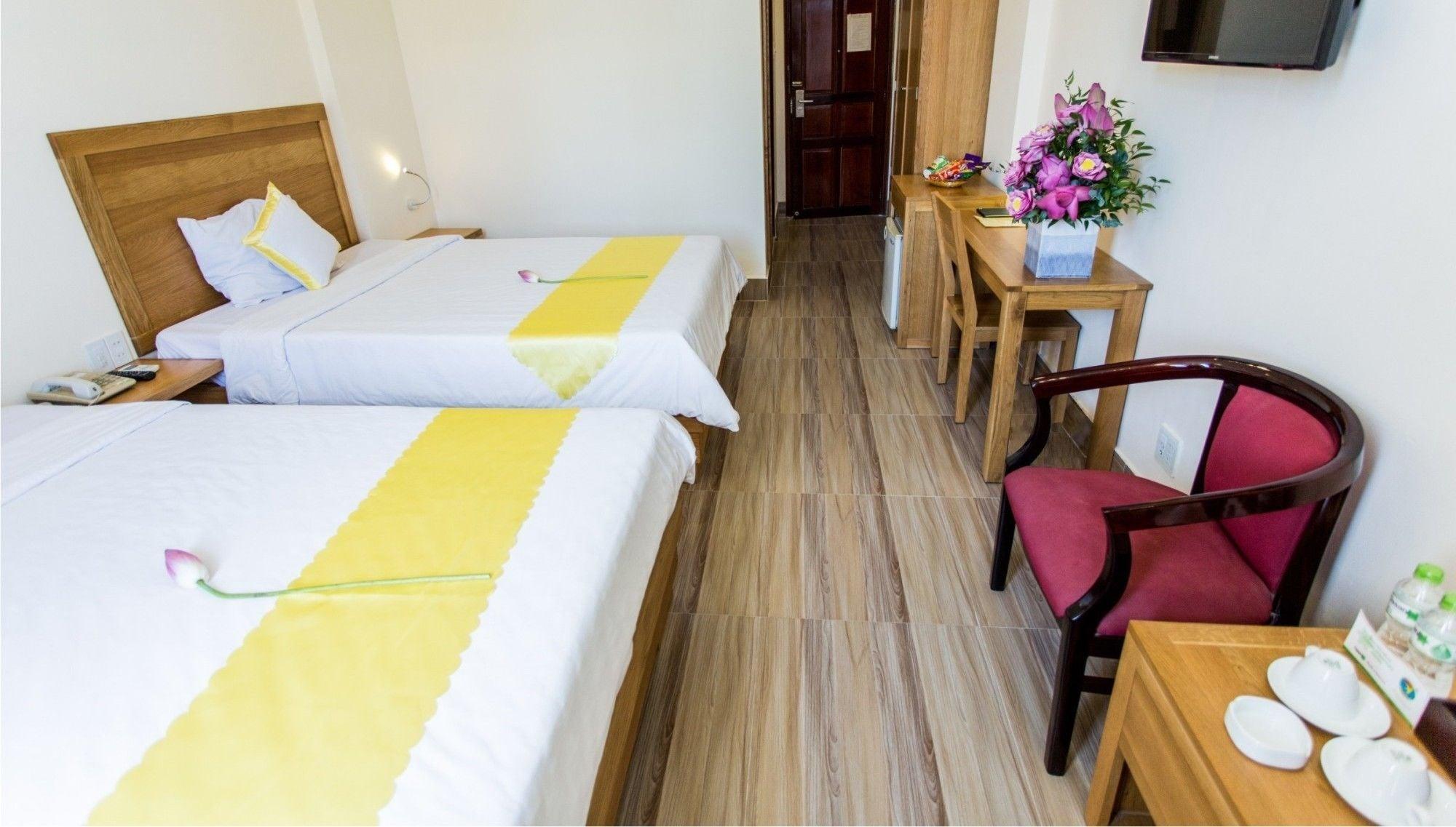 Hoang Yen Hotel 2 Quy Nhon Exterior foto